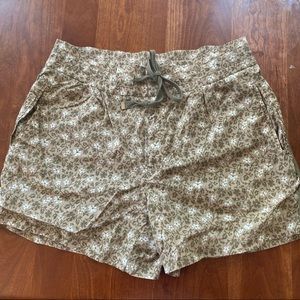 Marc Jacobs green floral shorts MBMJ size 8